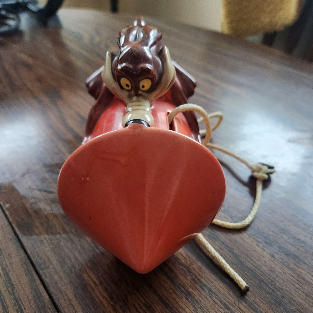 1980s Wiley Coyote bank - Picture 2 of 4